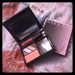 New MaryKay compact UNFILLED